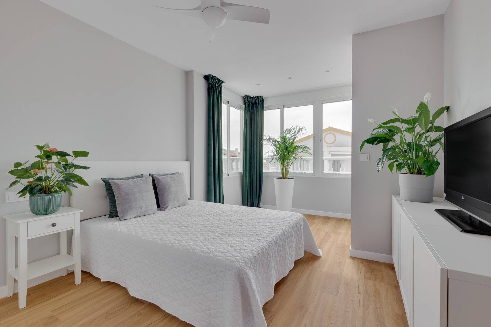 Bathroom in duplex for sale in Orihuela