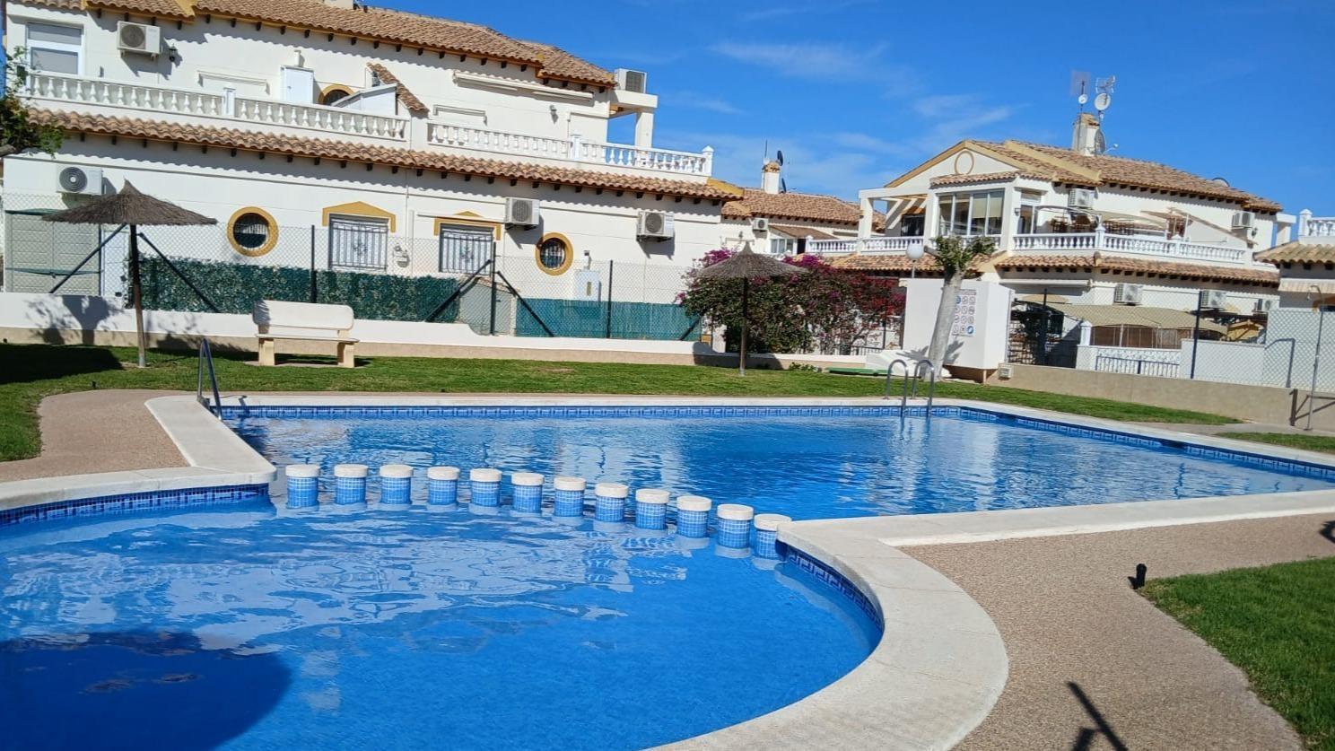 Dining area in terraced for sale in Orihuela Costa