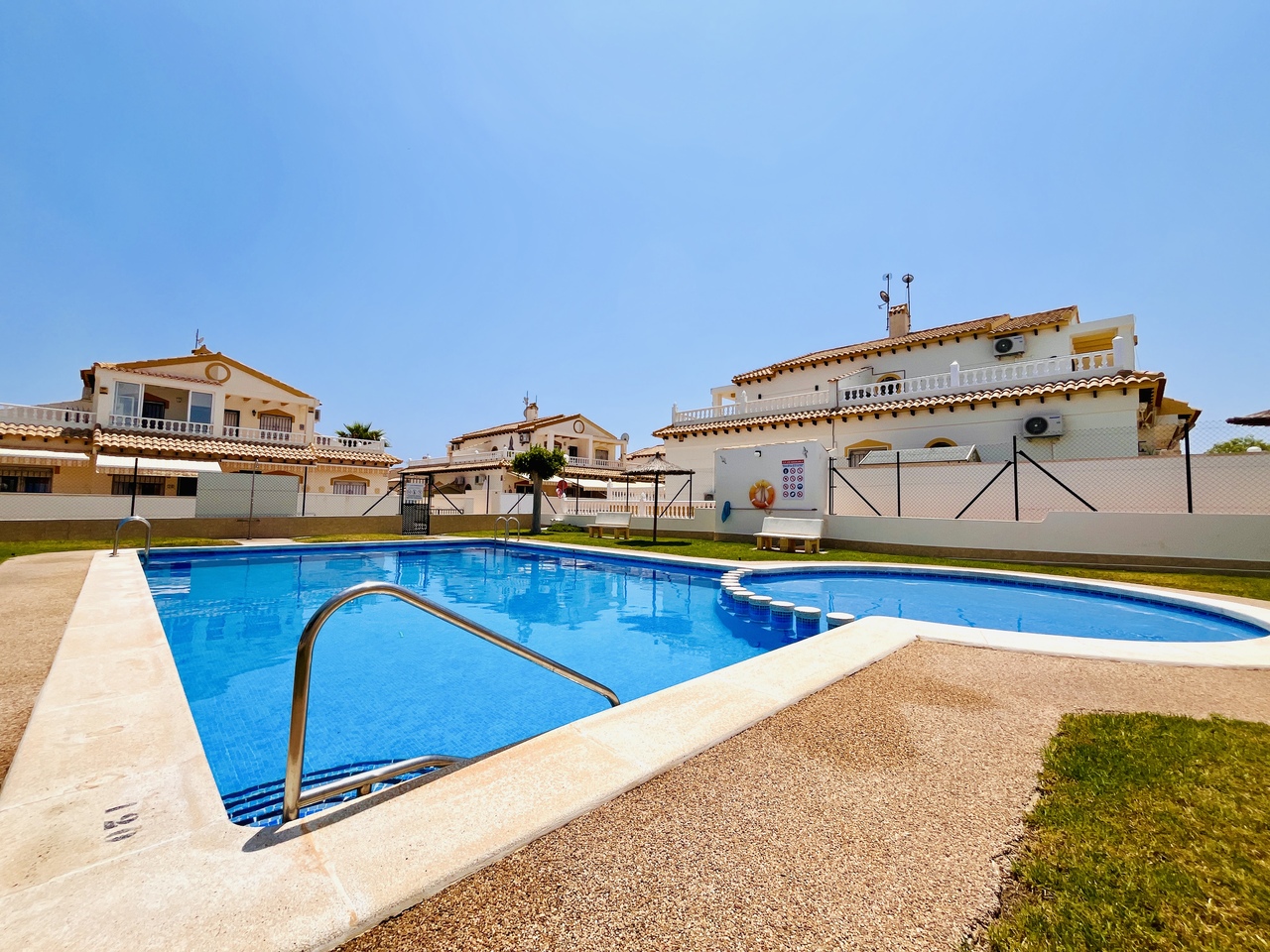 Garden in terraced for sale in Playa Flamenca