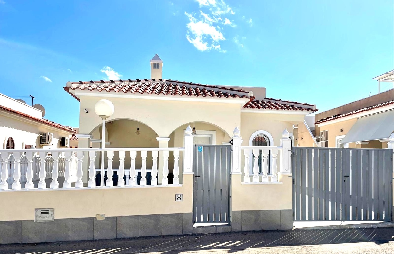 Superb bungalow in Lo Crispin - AlgorfaWe offer this superb renovated detached bungalow located in L