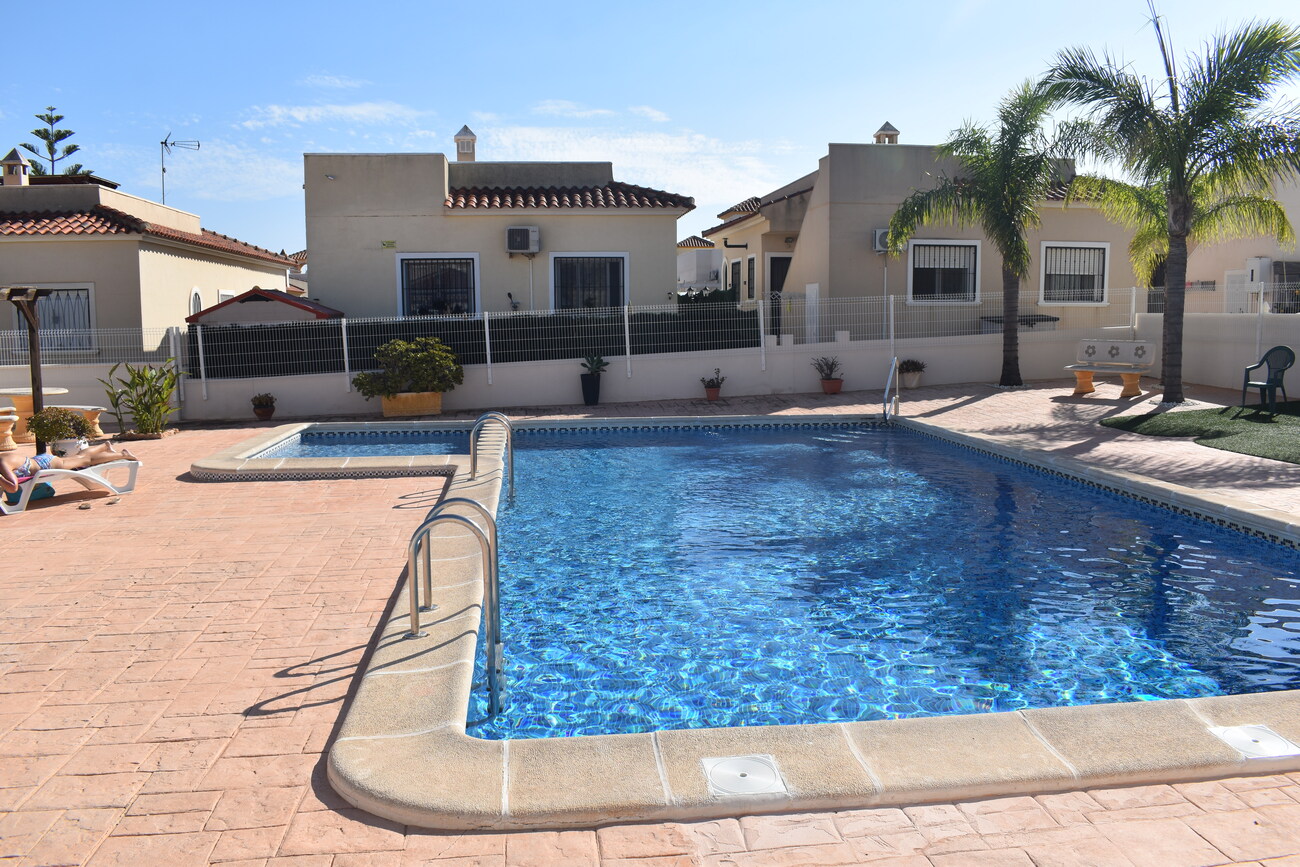 Pool area in bungalow for sale in Algorfa