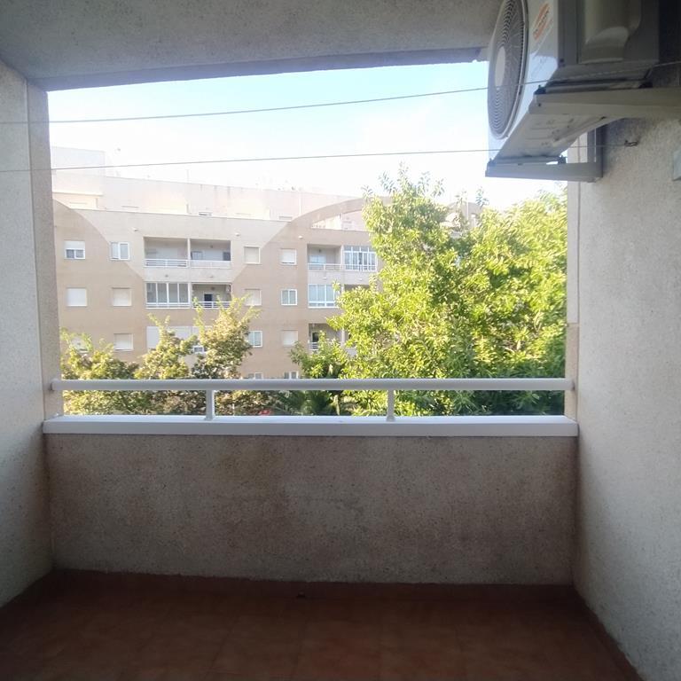 Bedroom in apartment for sale in Torrevieja