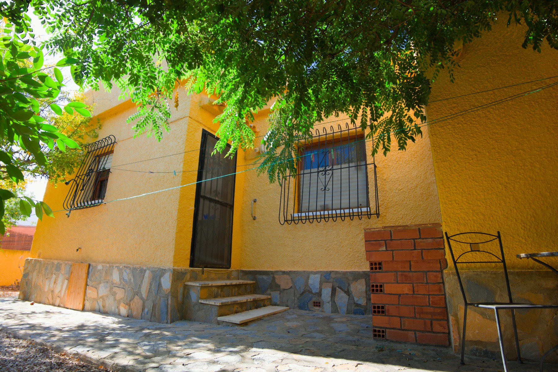 Master bedroom in villa for sale in La Siesta