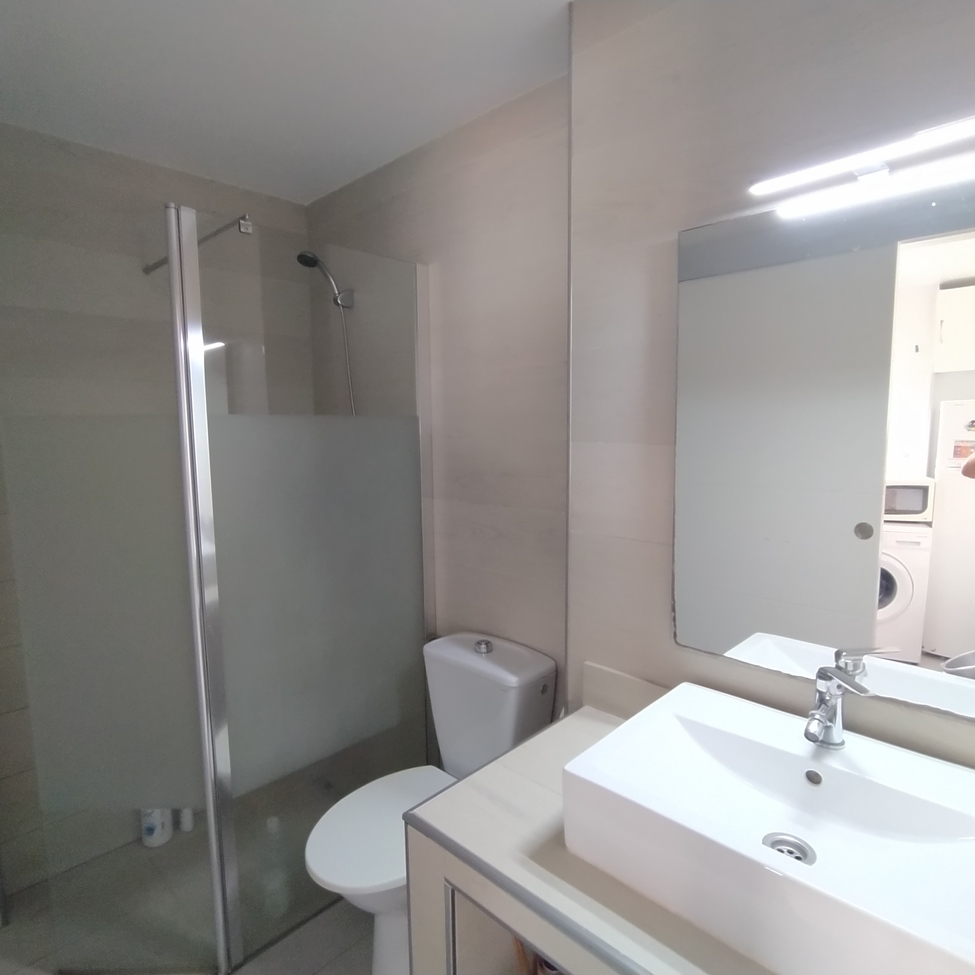 Bedroom in apartment for sale in Torrevieja