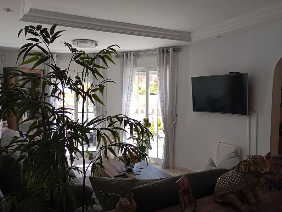 Dining area in villa for sale in Villamartin