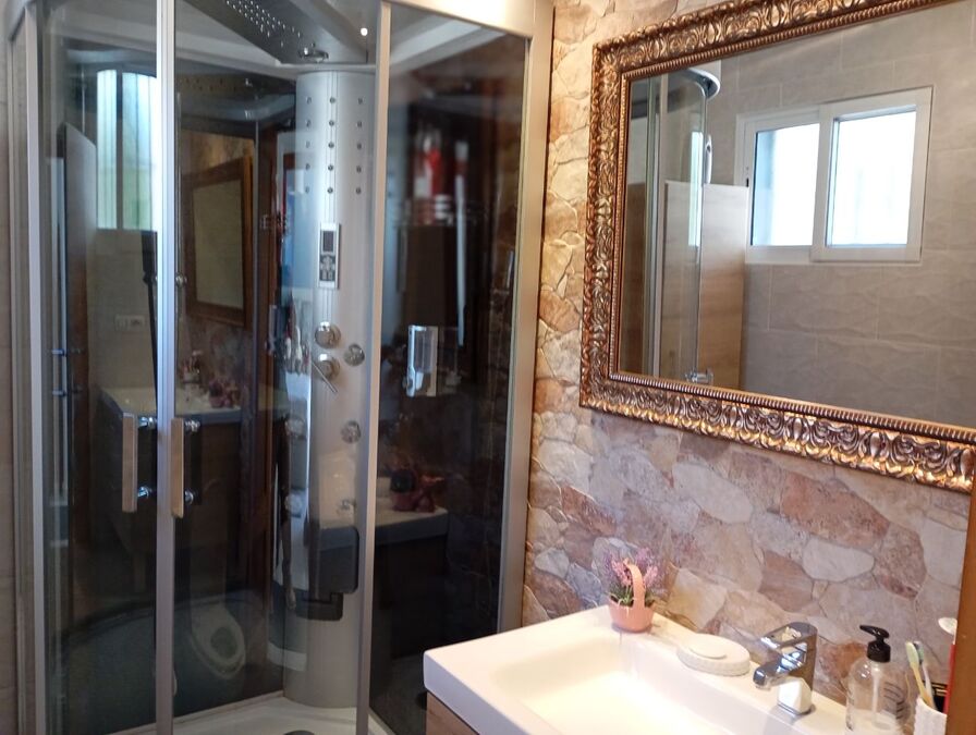 Dining area in villa for sale in Villamartin