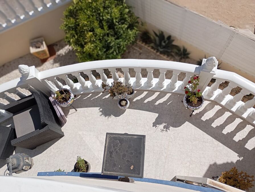 Master bedroom in villa for sale in Villamartin