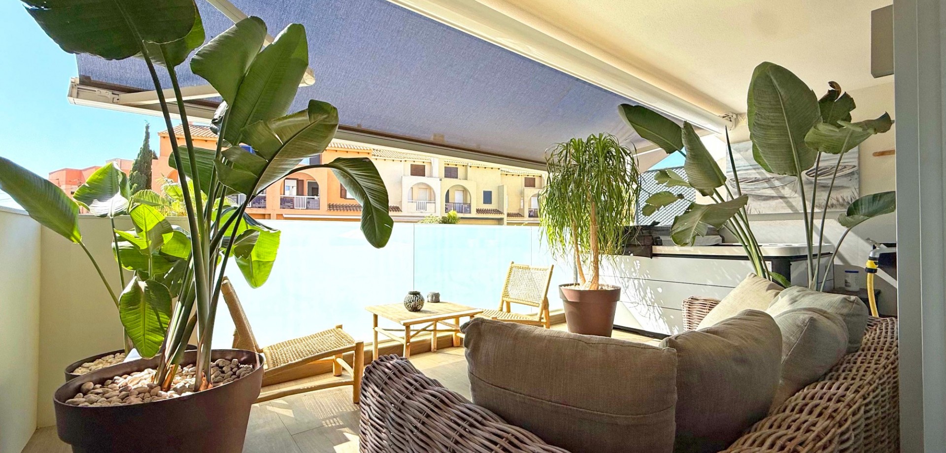 Master bedroom in apartment for sale in Cabo de Palos