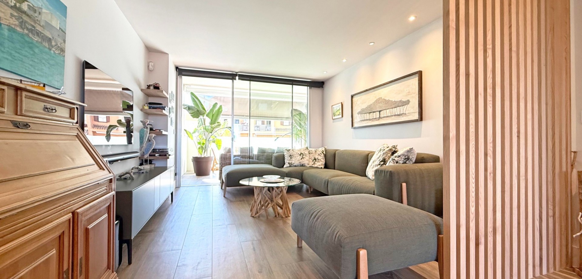 Master bedroom in apartment for sale in Cabo de Palos