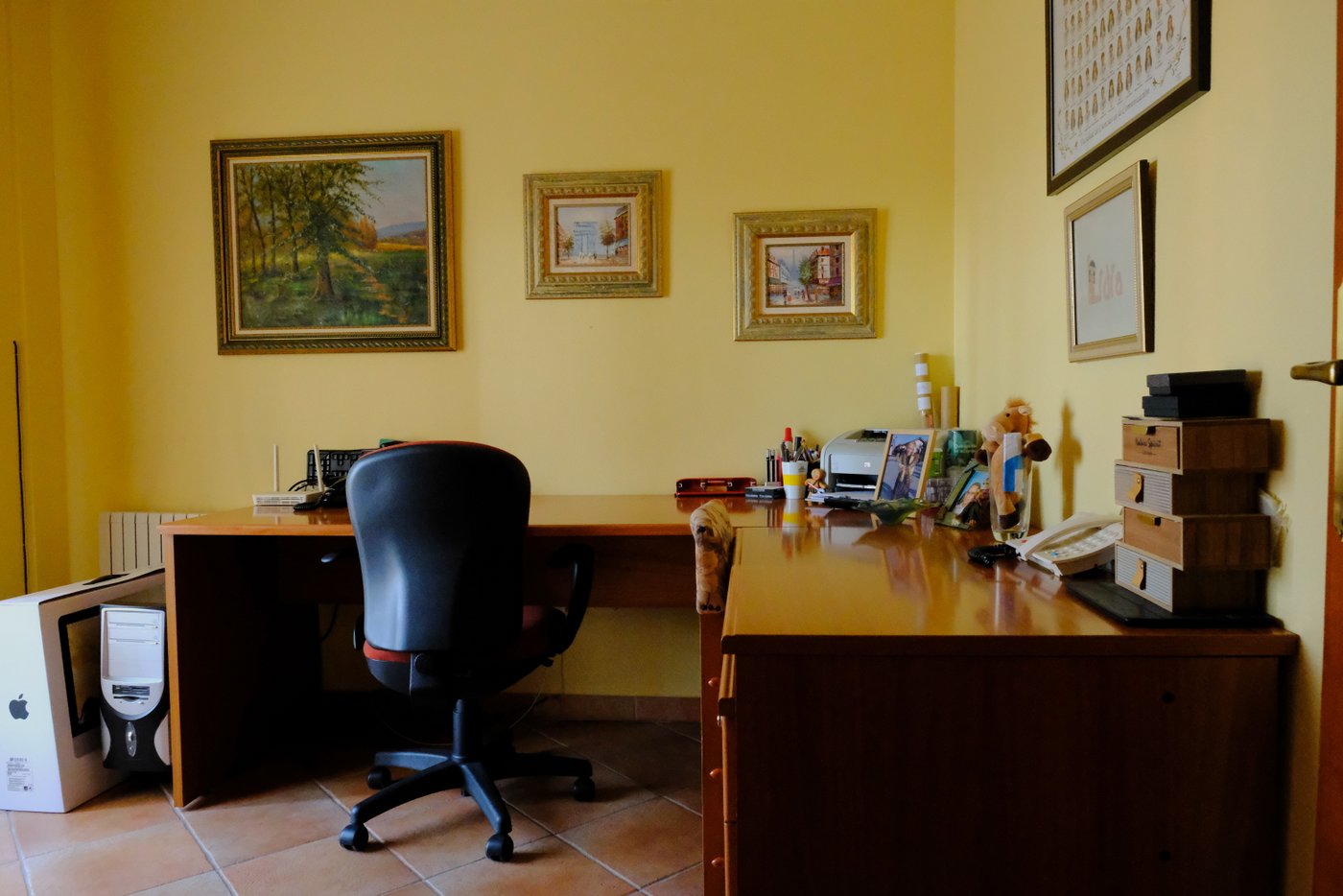Bedroom in finca for sale in Orihuela