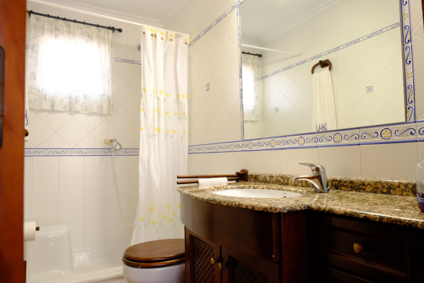 Bedroom in finca for sale in Orihuela