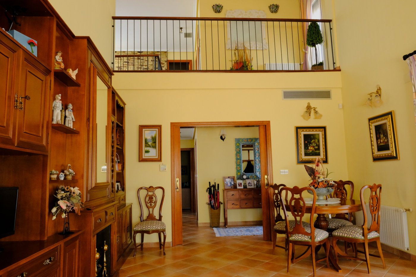 Bedroom in finca for sale in Orihuela