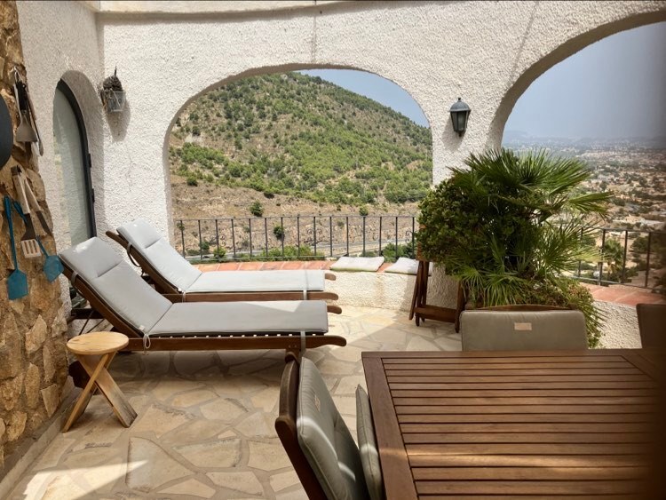 Master bedroom in villa for sale in Calpe