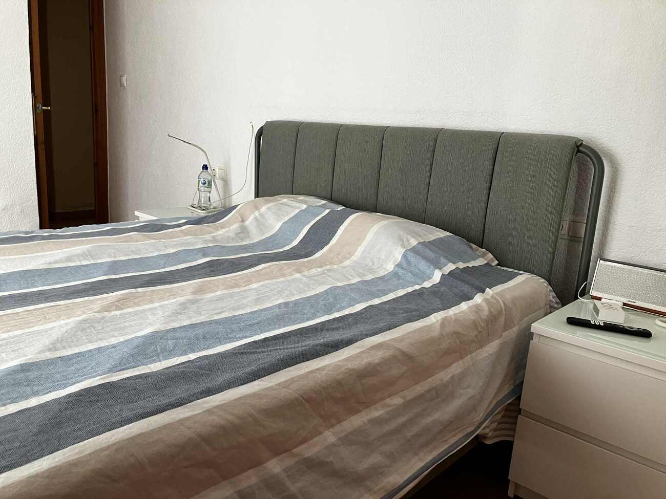 Master bedroom in villa for sale in Biar