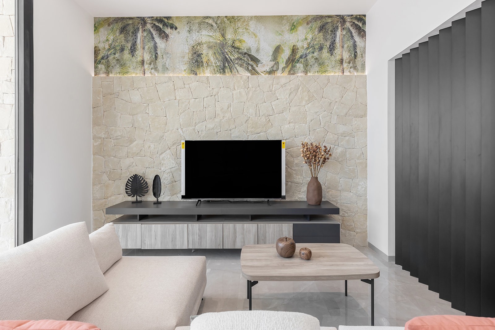 Terrace in villa for sale in El Chaparral