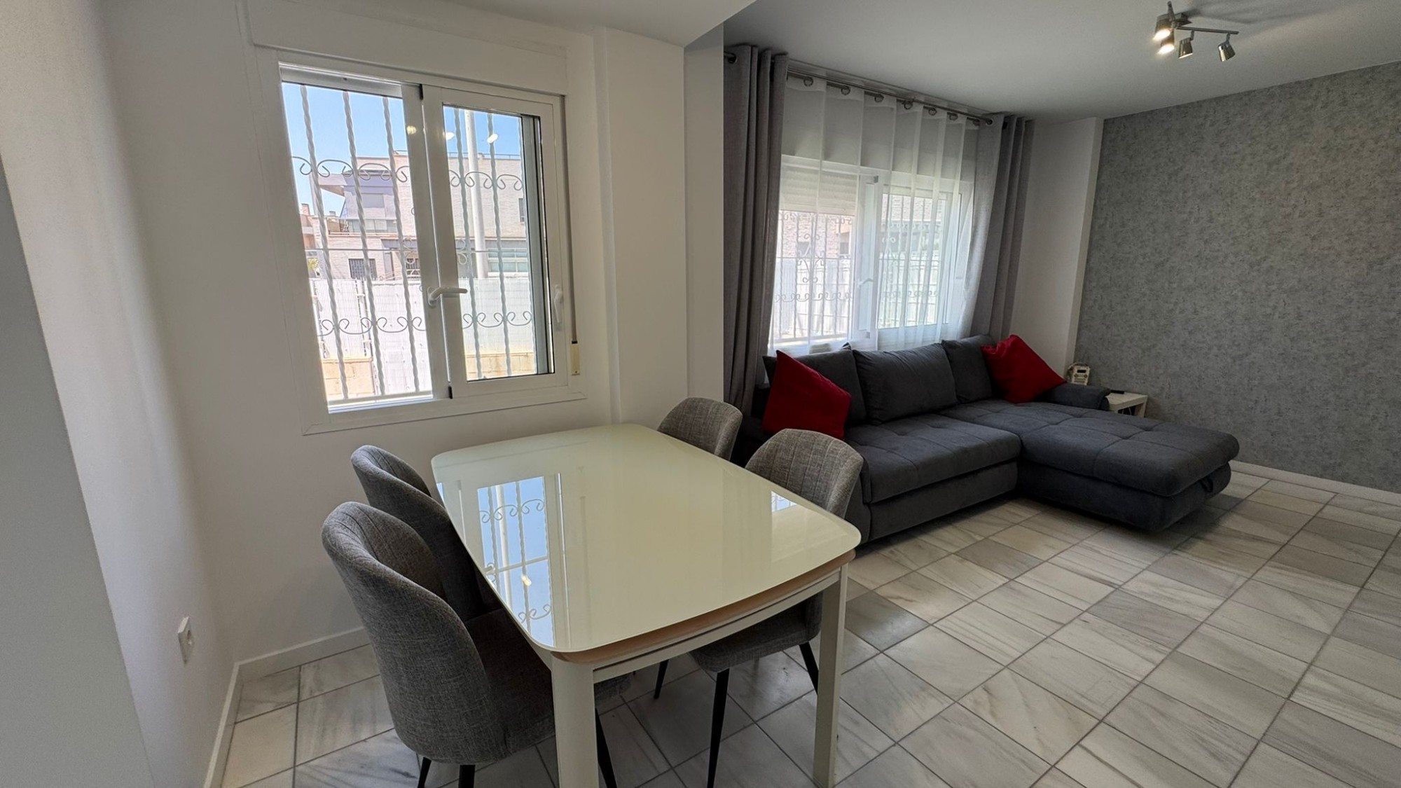Terrace in bungalow for sale in Torrevieja