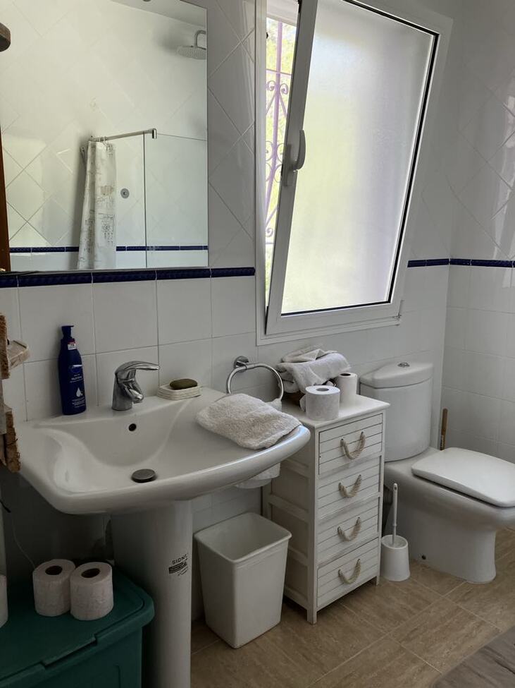 Master bedroom in villa for sale in Finestrat