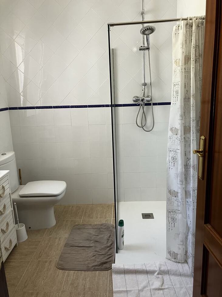 Bathroom in villa for sale in Finestrat