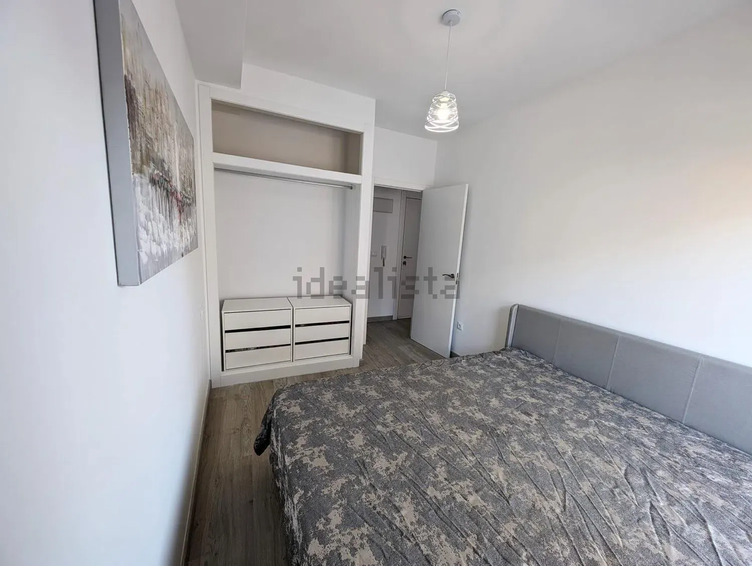 Bedroom in apartment for sale in Torrevieja