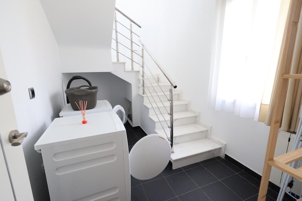 Kitchen in villa for sale in Cabo Roig