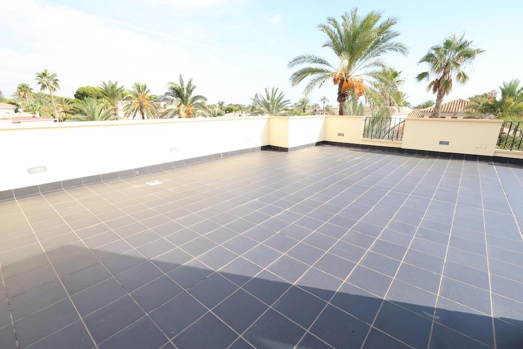 Master bedroom in villa for sale in Cabo Roig