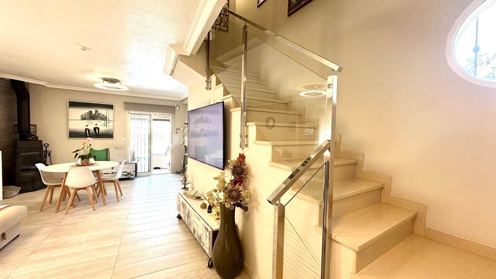 Garden in villa for sale in Orihuela Costa