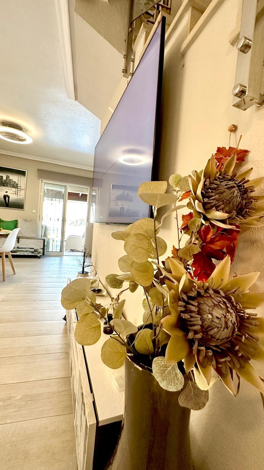 Dining area in villa for sale in Orihuela Costa