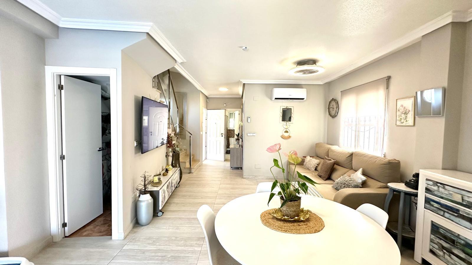 Terrace in villa for sale in Orihuela Costa