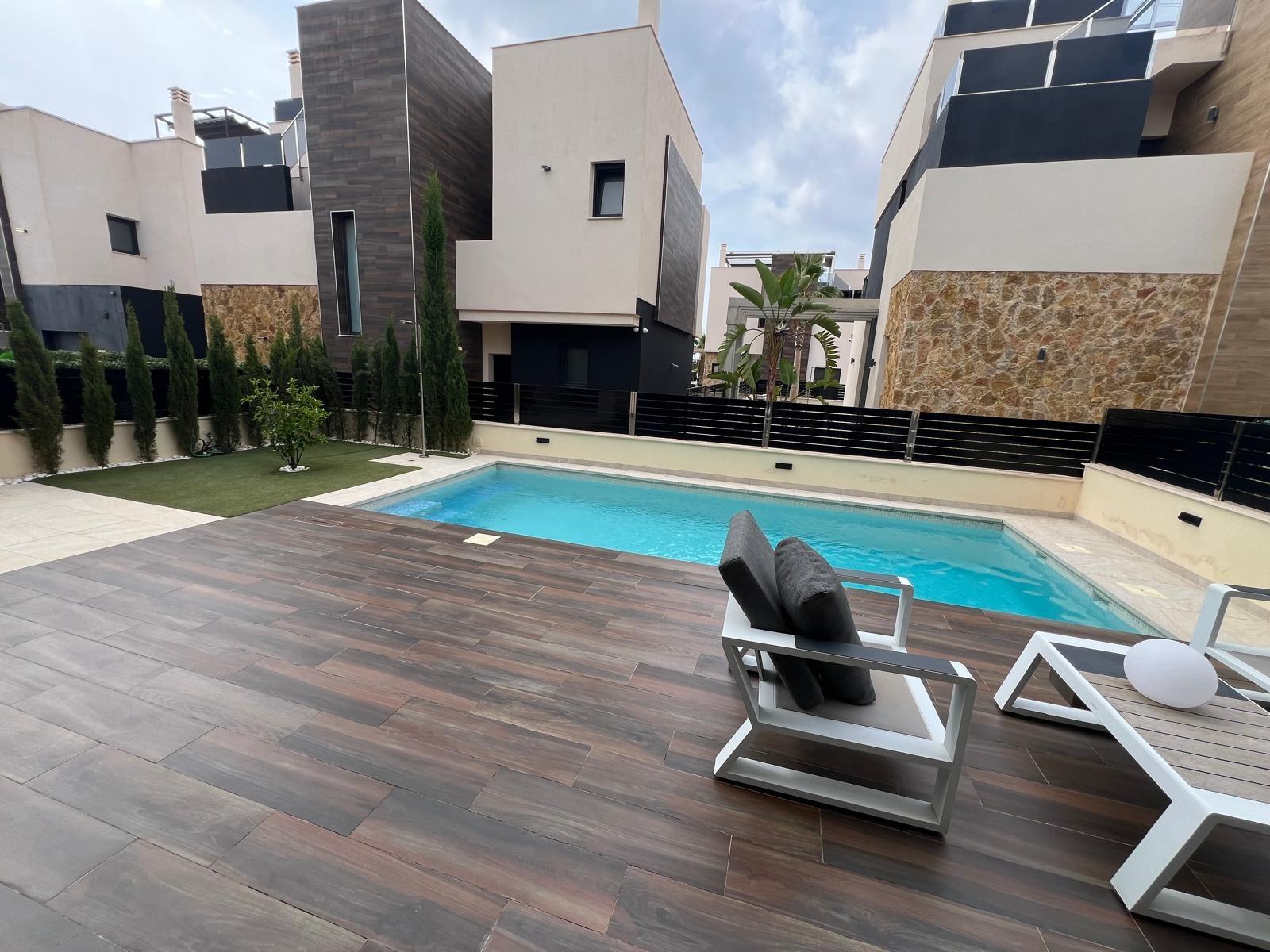 Bathroom in villa for sale in Orihuela Costa