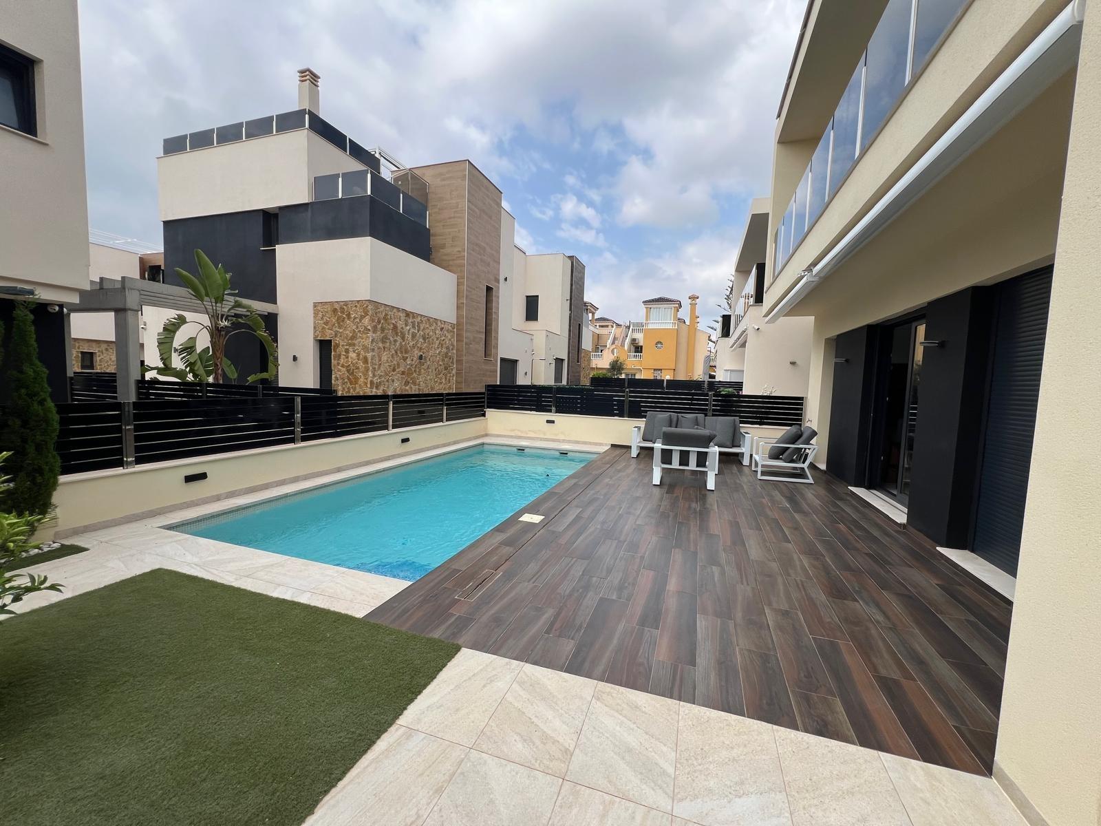 Master bedroom in villa for sale in Orihuela Costa