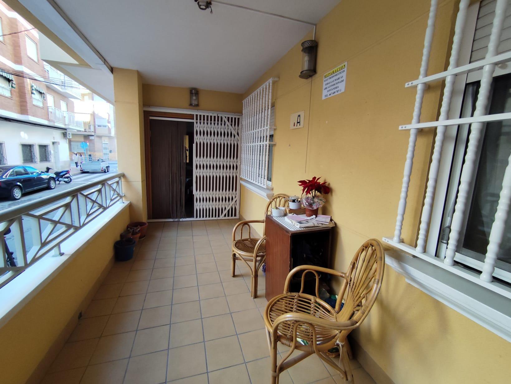 Terrace in apartment for sale in Torrevieja