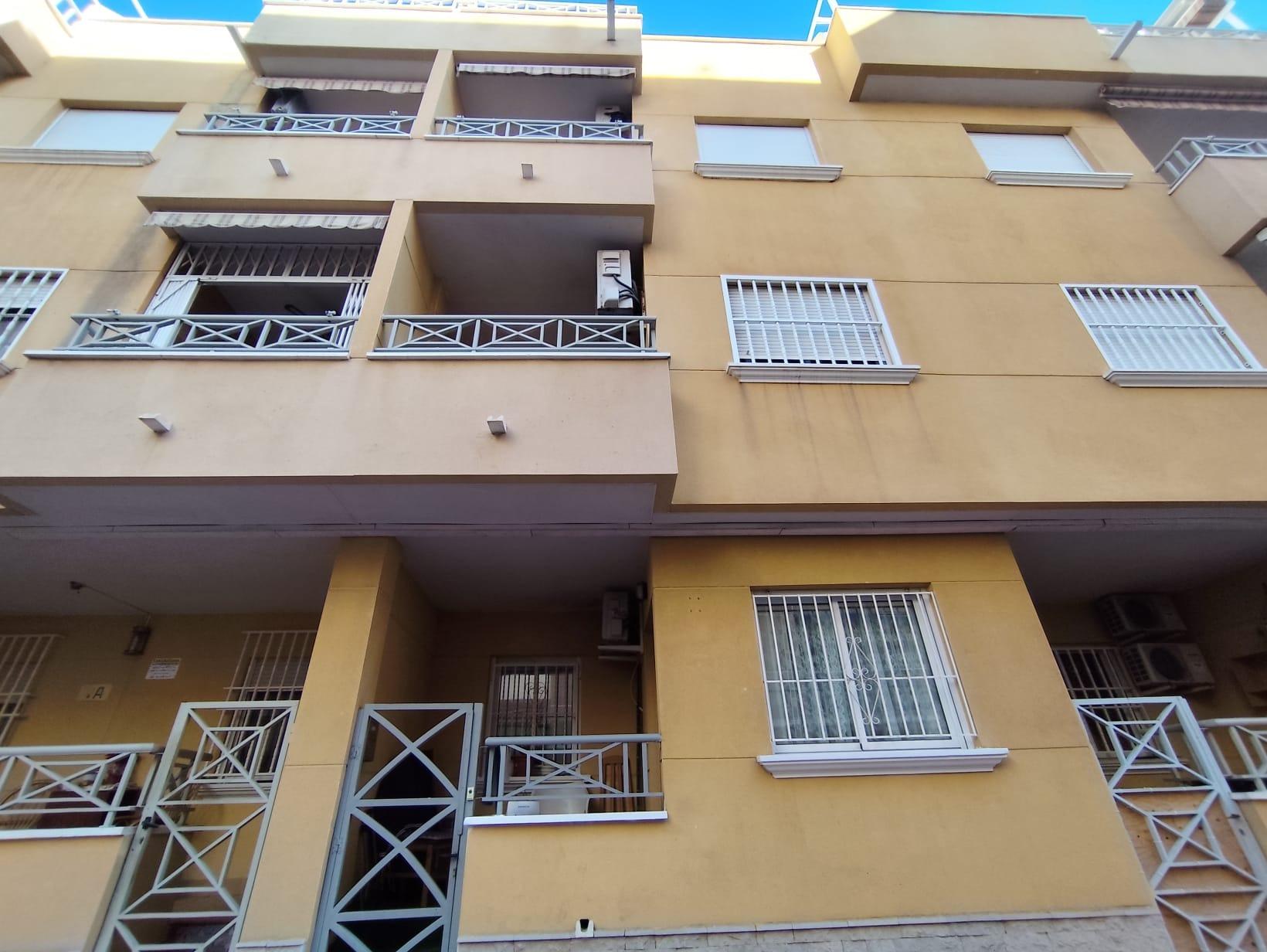 Pool area in apartment for sale in Torrevieja