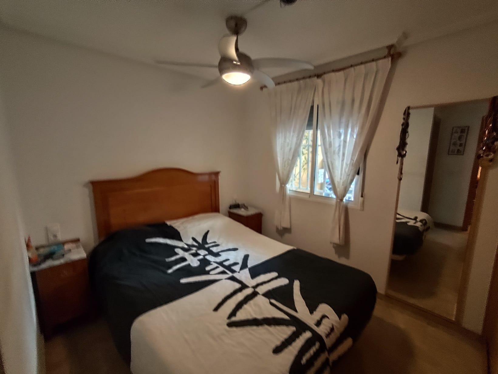 Bedroom in apartment for sale in Torrevieja