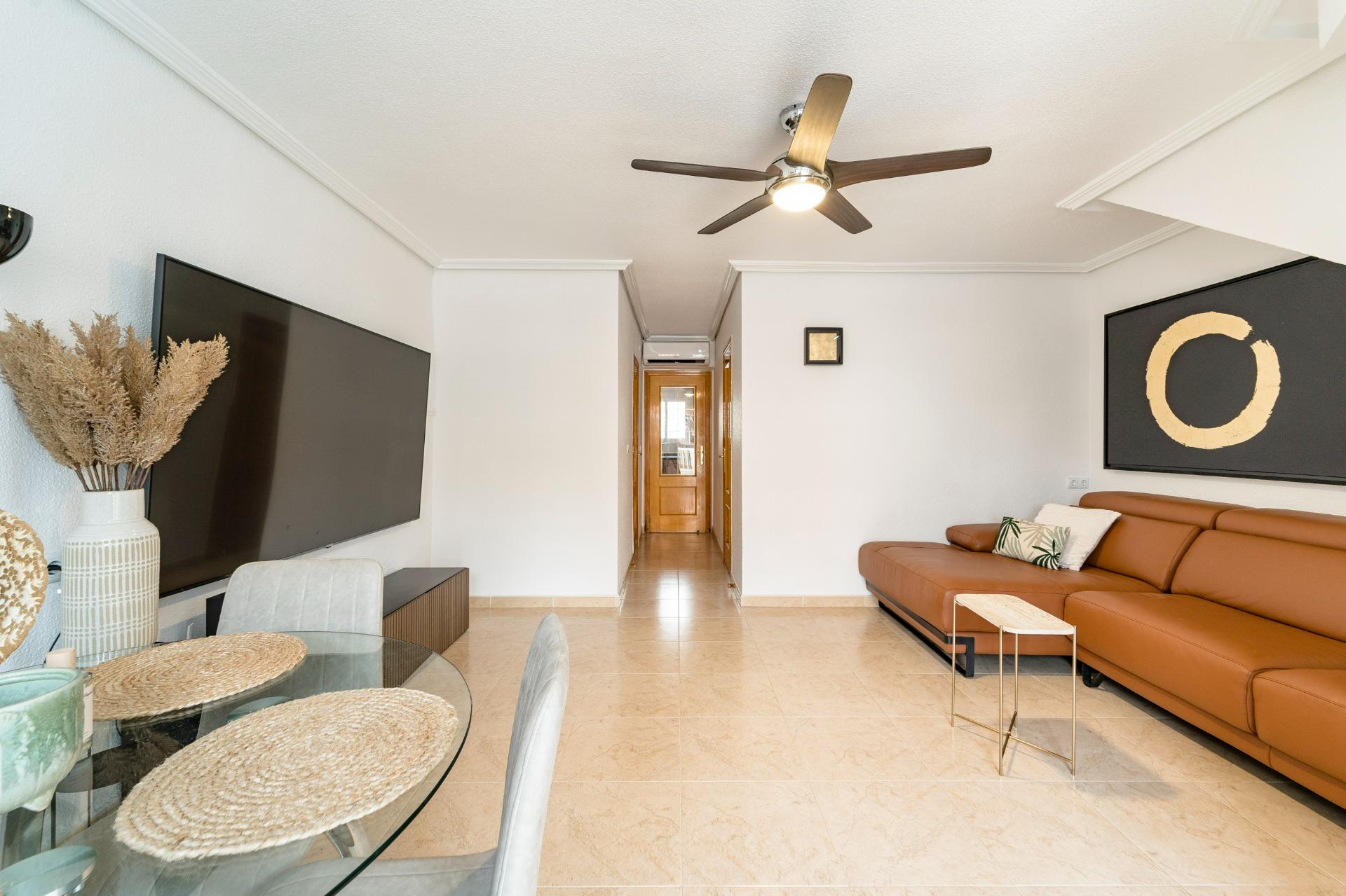 Beachside House with Tourist License Beautiful townhouse less than 200 meters from Playa de los Náuf