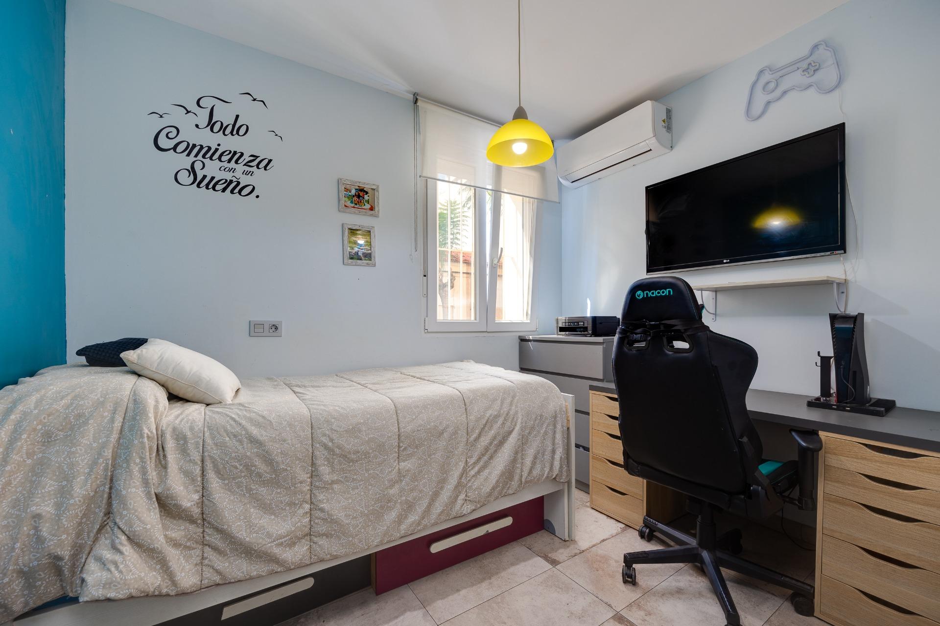 Bedroom in terraced for sale in Torrevieja