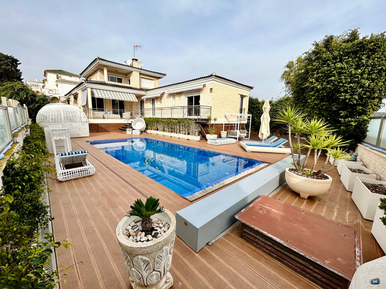 Kitchen in villa for sale in Torrevieja