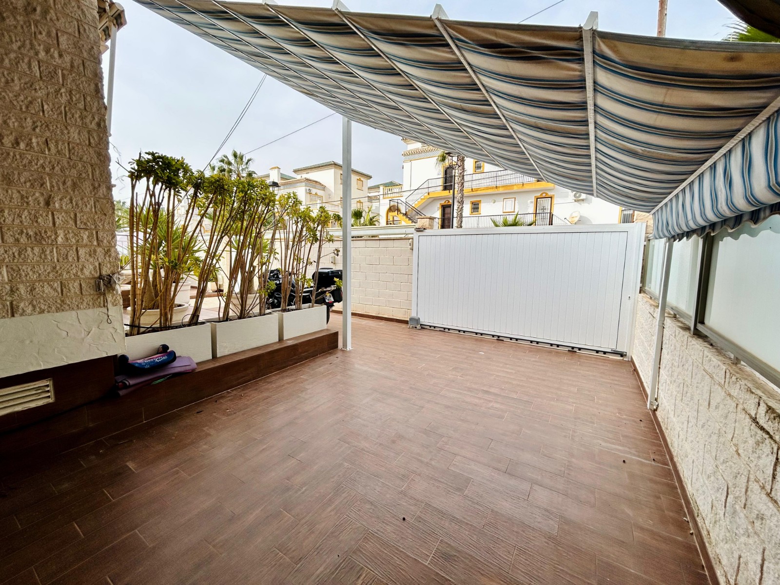 Garden in villa for sale in Torrevieja