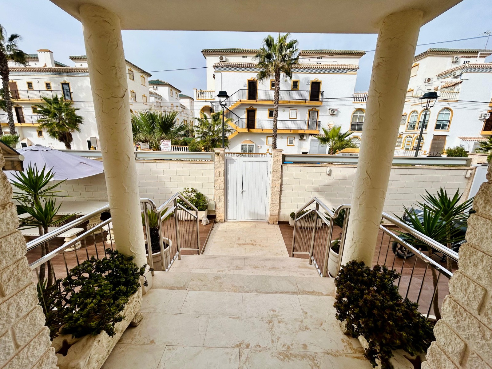 Exterior view in villa for sale in Torrevieja