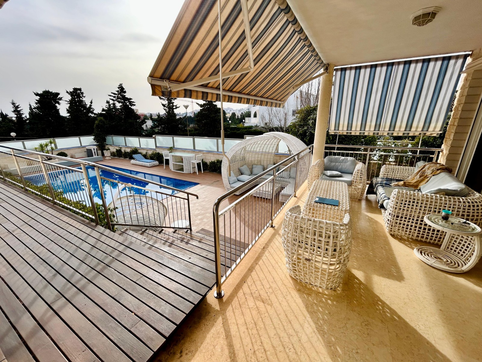 Master bedroom in villa for sale in Torrevieja
