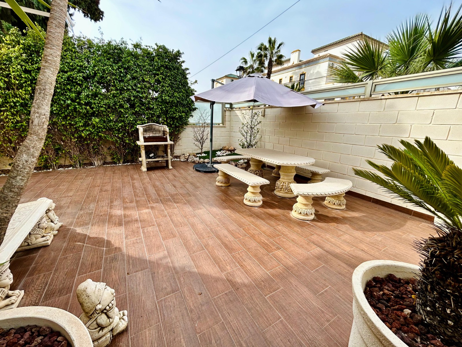 Dining area in villa for sale in Torrevieja