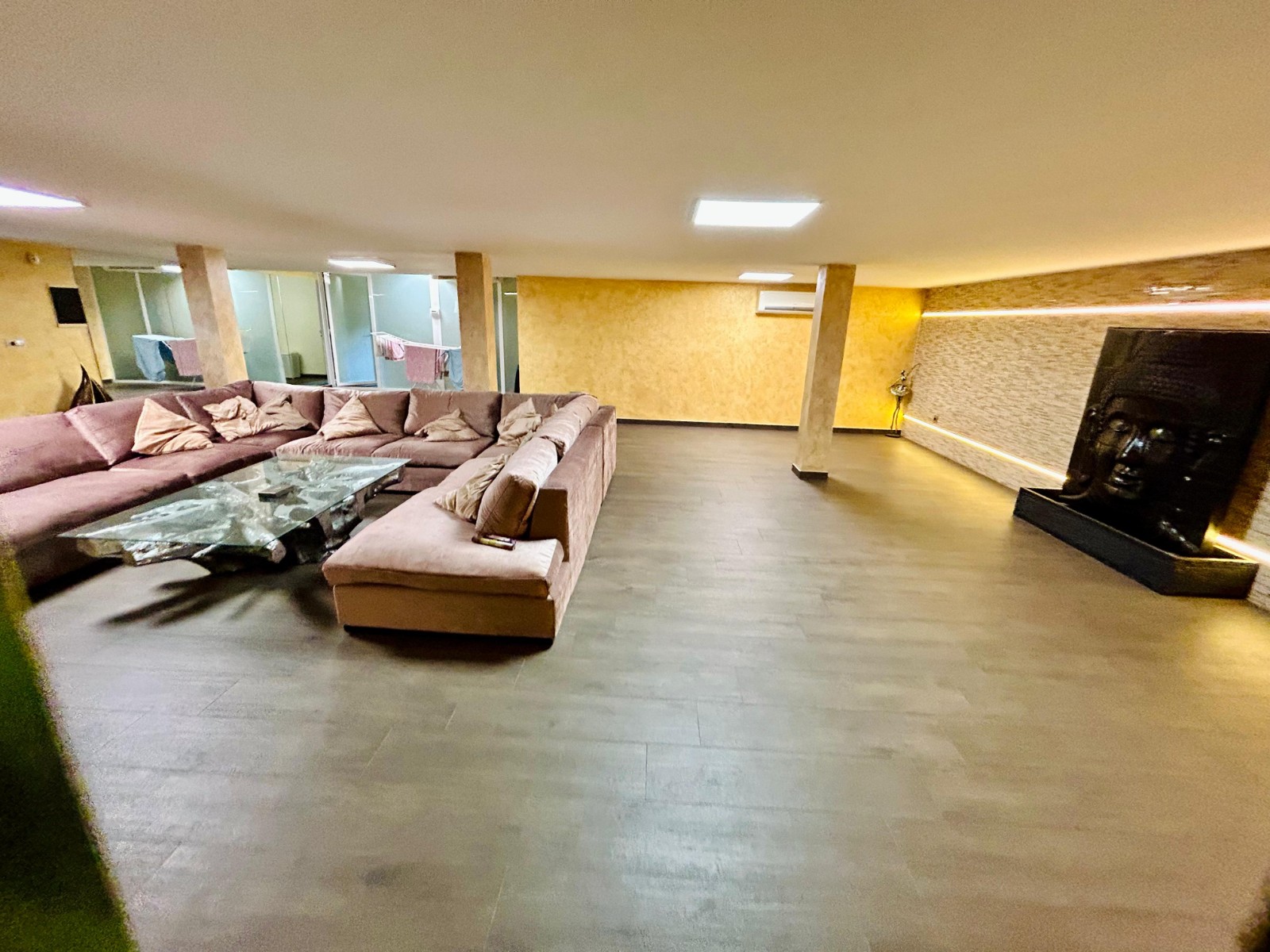 Master bedroom in villa for sale in Torrevieja