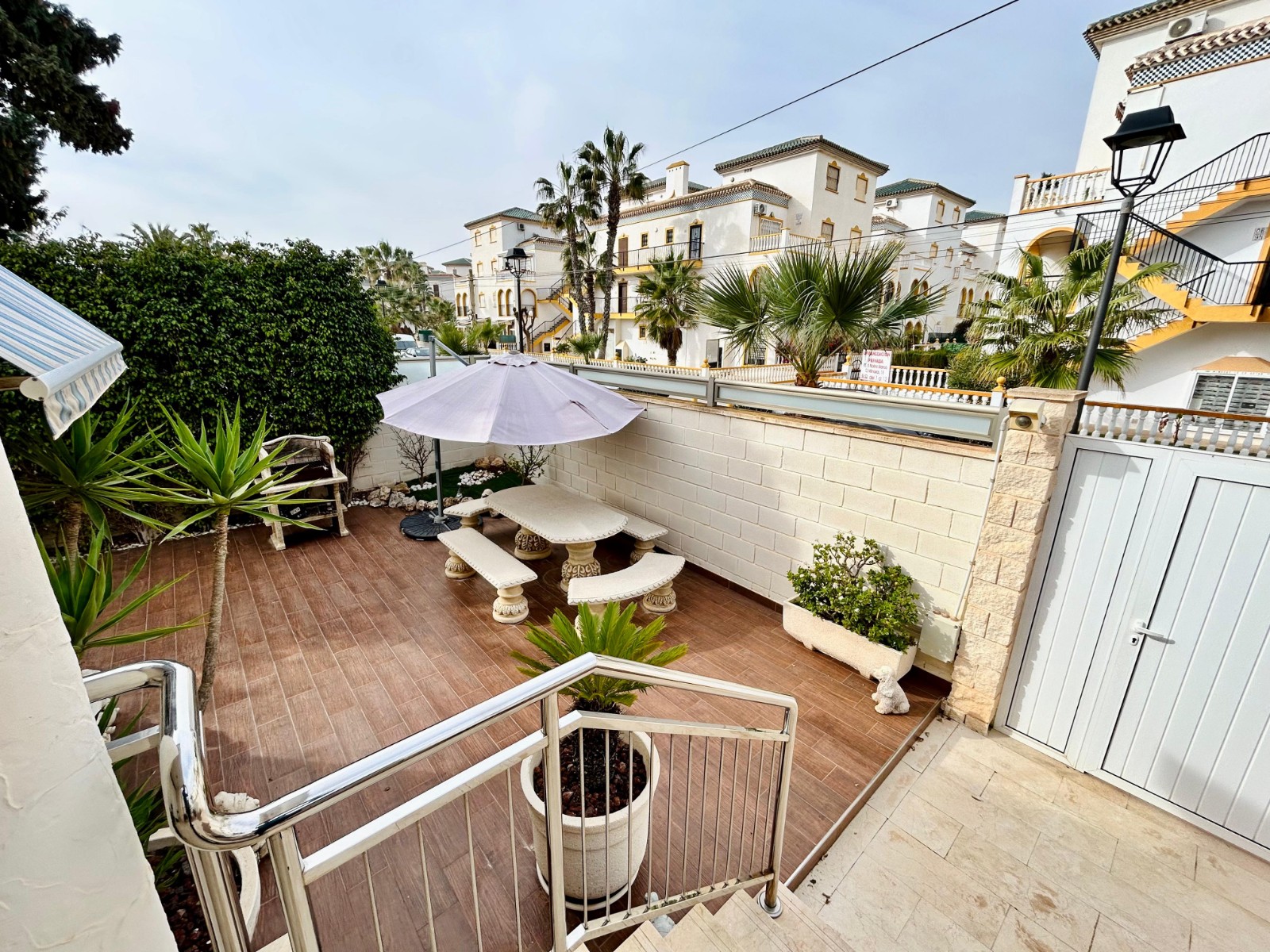 Bedroom in villa for sale in Torrevieja
