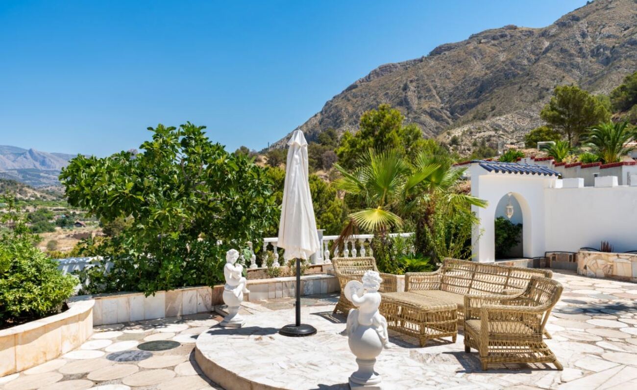 Living room in villa for sale in Orxeta