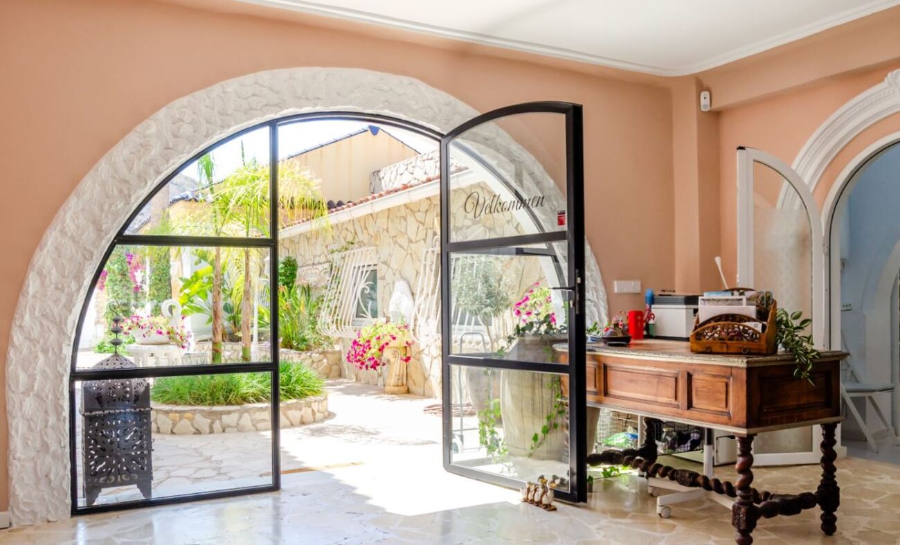 Pool area in villa for sale in Orxeta