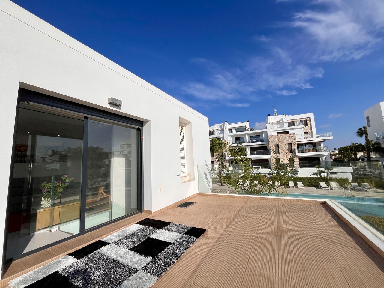 Dining area in villa for sale in Los Dolses