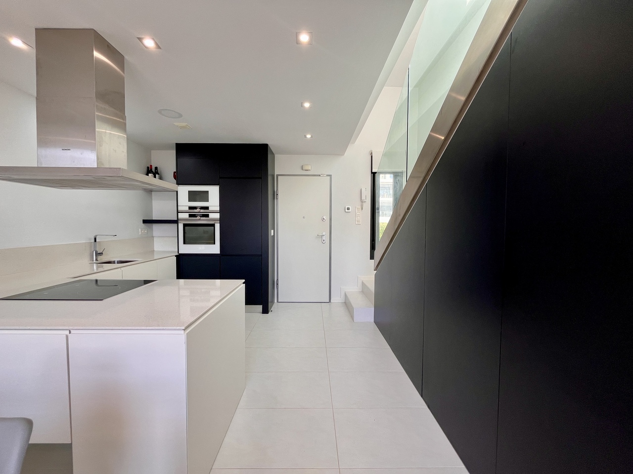 Terrace in villa for sale in Los Dolses