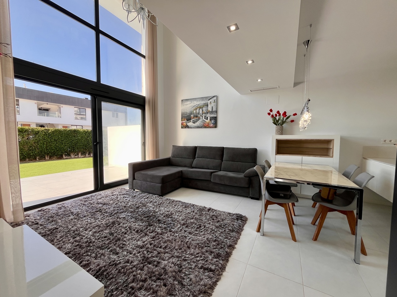 Bedroom in villa for sale in Los Dolses