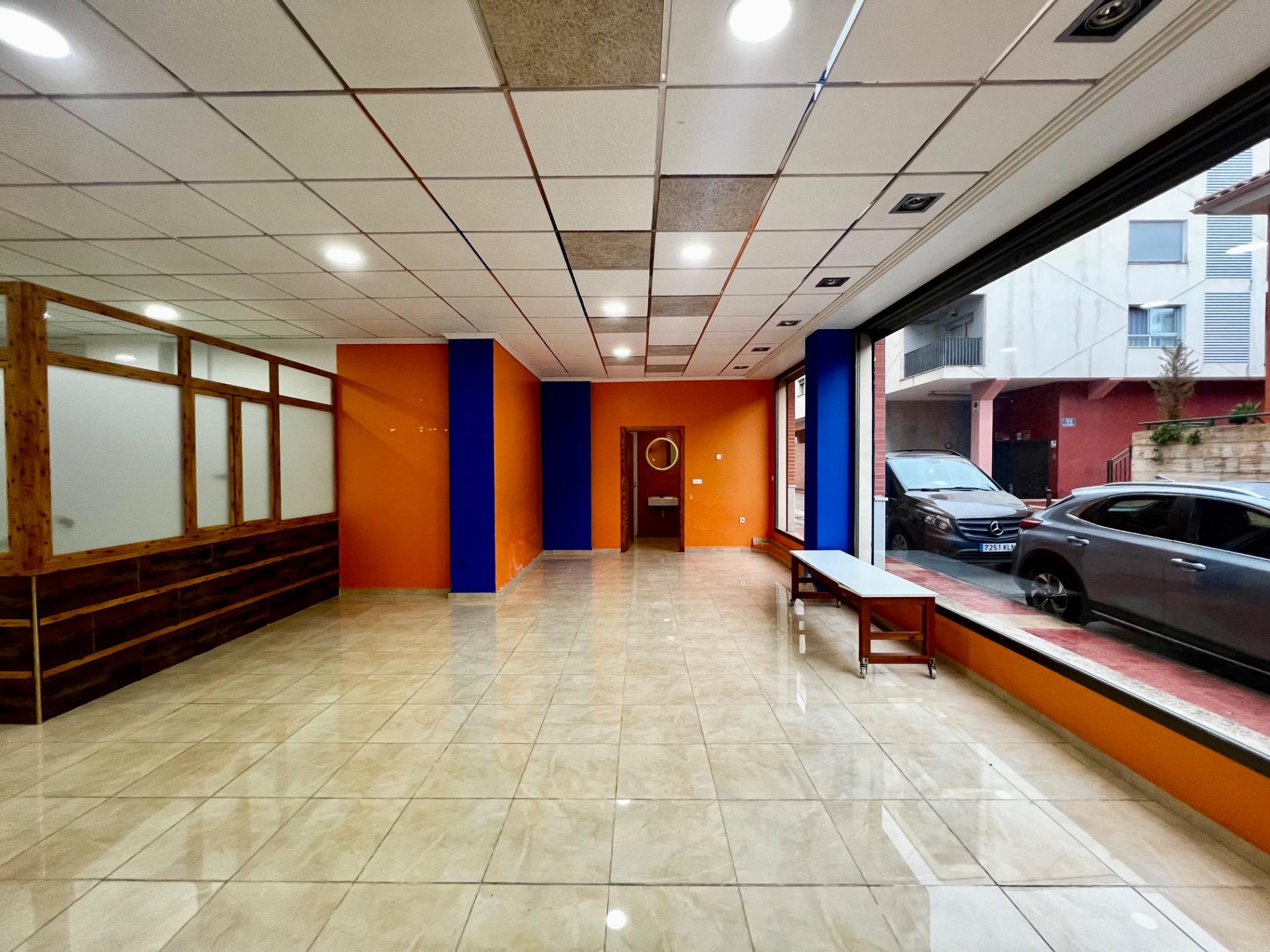Dining area in commercial for sale in Beniel