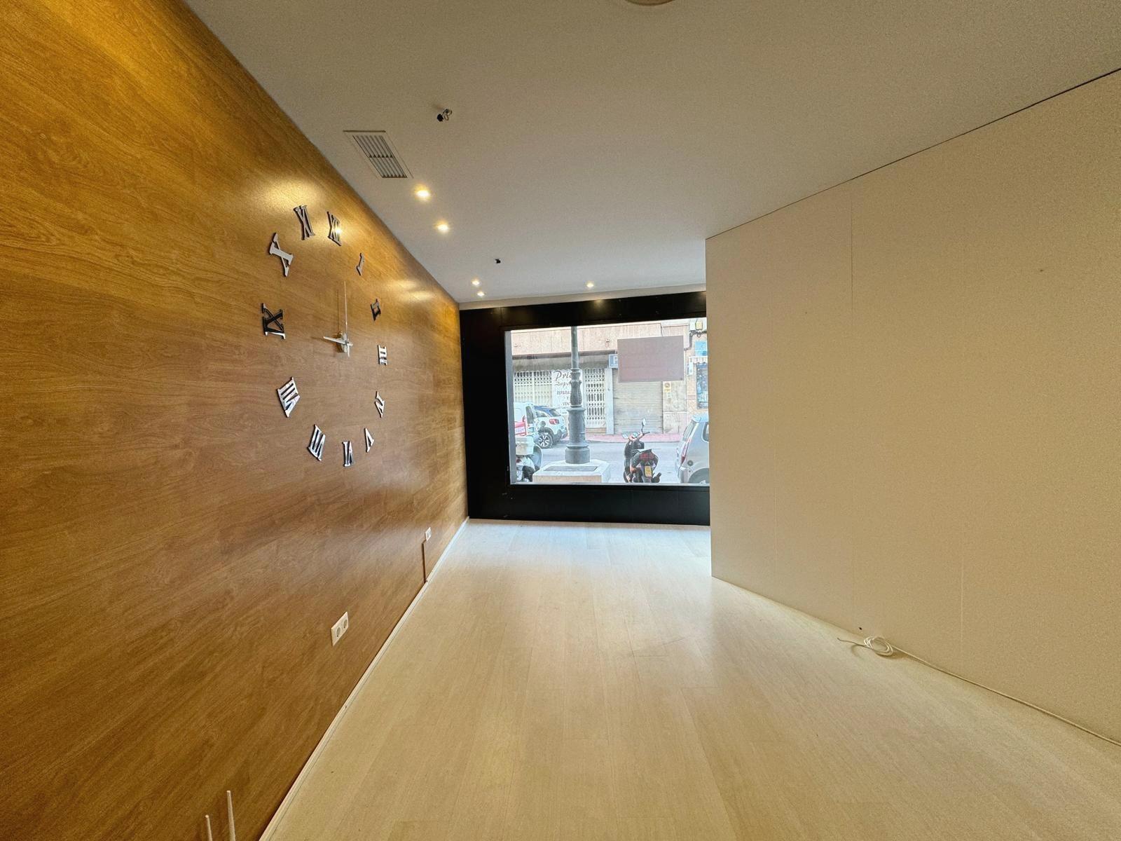 Terrace in commercial for sale in Guardamar del Segura