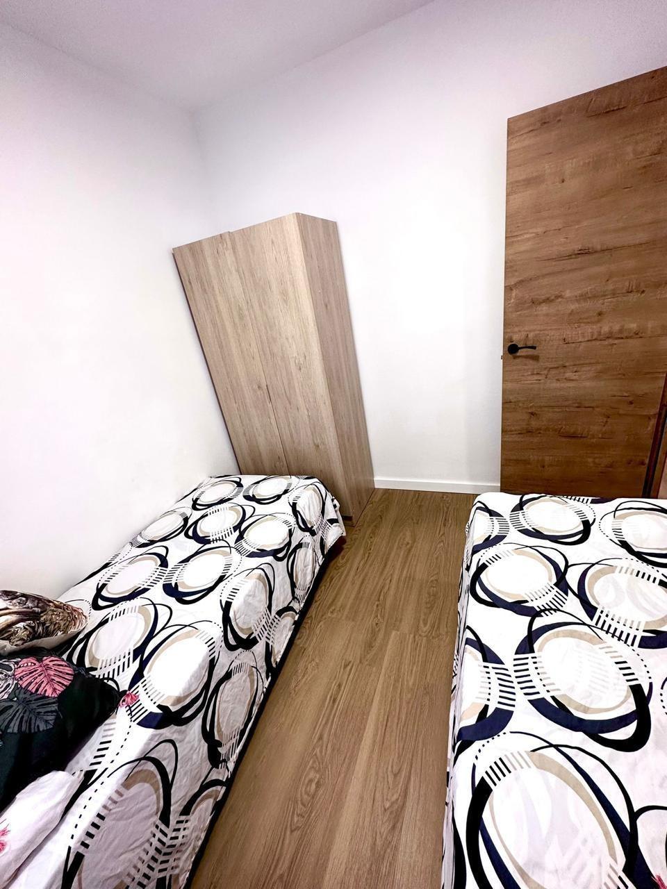 Bedroom in apartment for sale in Torrevieja
